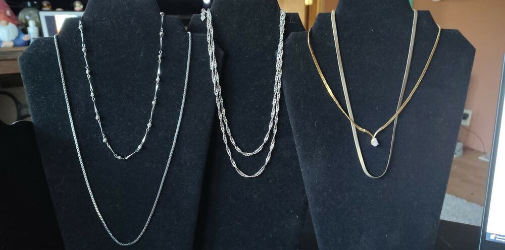 5 vintage gold & silver toned necklaces, Sarah Covington